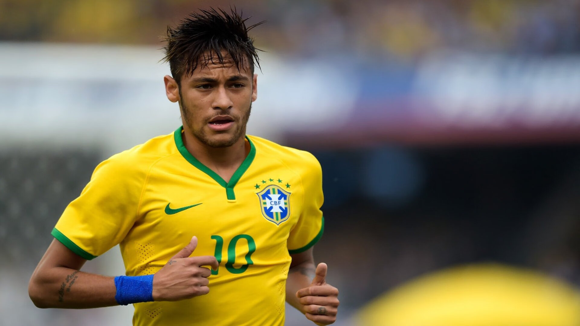 _水上漂移车表演：速度与水花的碰撞_，小车水上漂移